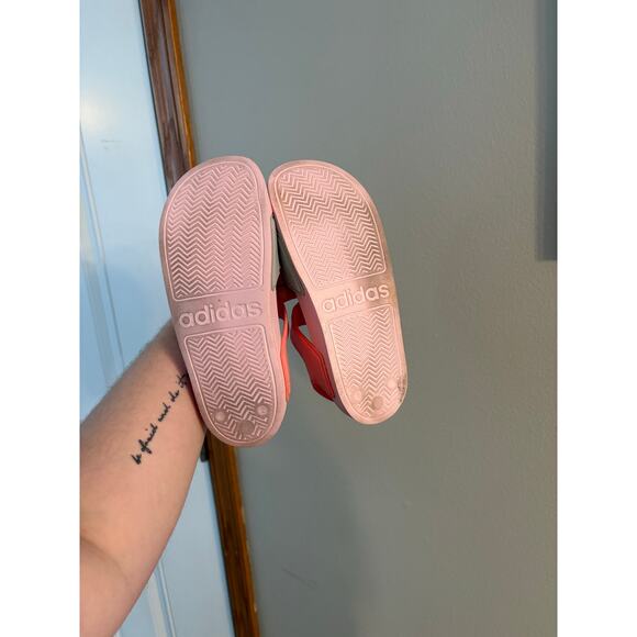 Adidas Adilette Sandals Youth Size 2 - Picture 7 of 7